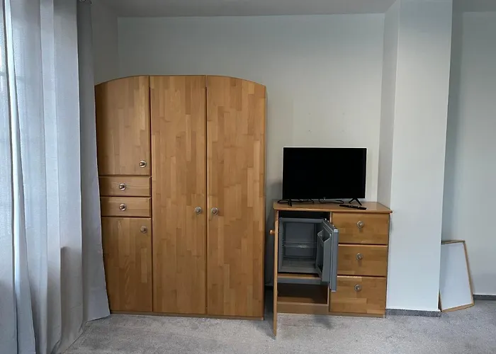 Alternative Zum Im Einfamilienhaus-eigenes Badezimmer Im Flur Pensión Mechernich