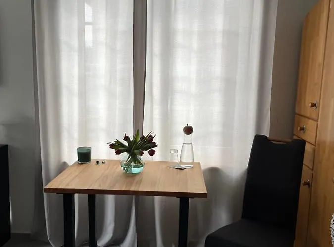 Alternative Zum Im Einfamilienhaus-eigenes Badezimmer Im Flur Pensión